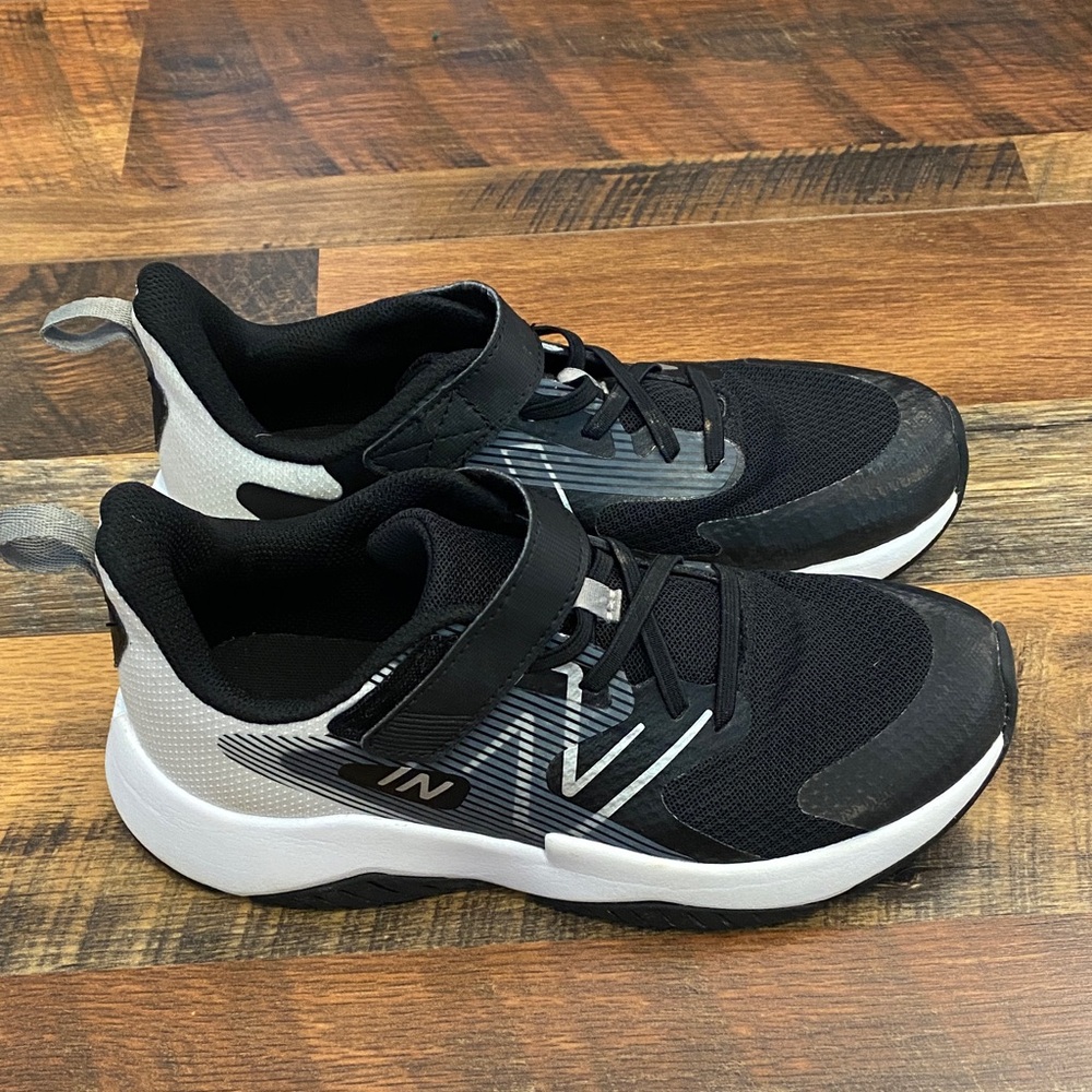 New Balance Kids Sneakers Black and White